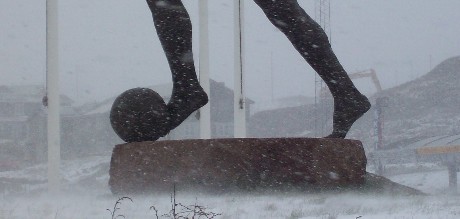 Hans Pauli Olsen's sculpture (cropped image) was yet again the lonely figure in Gundadalur Stadium in Tórshavn today.