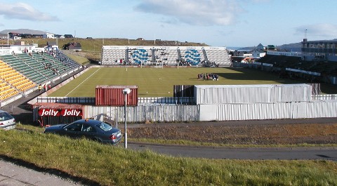 A view from behind the goal at Tórsvøllur. (France training in 2004)